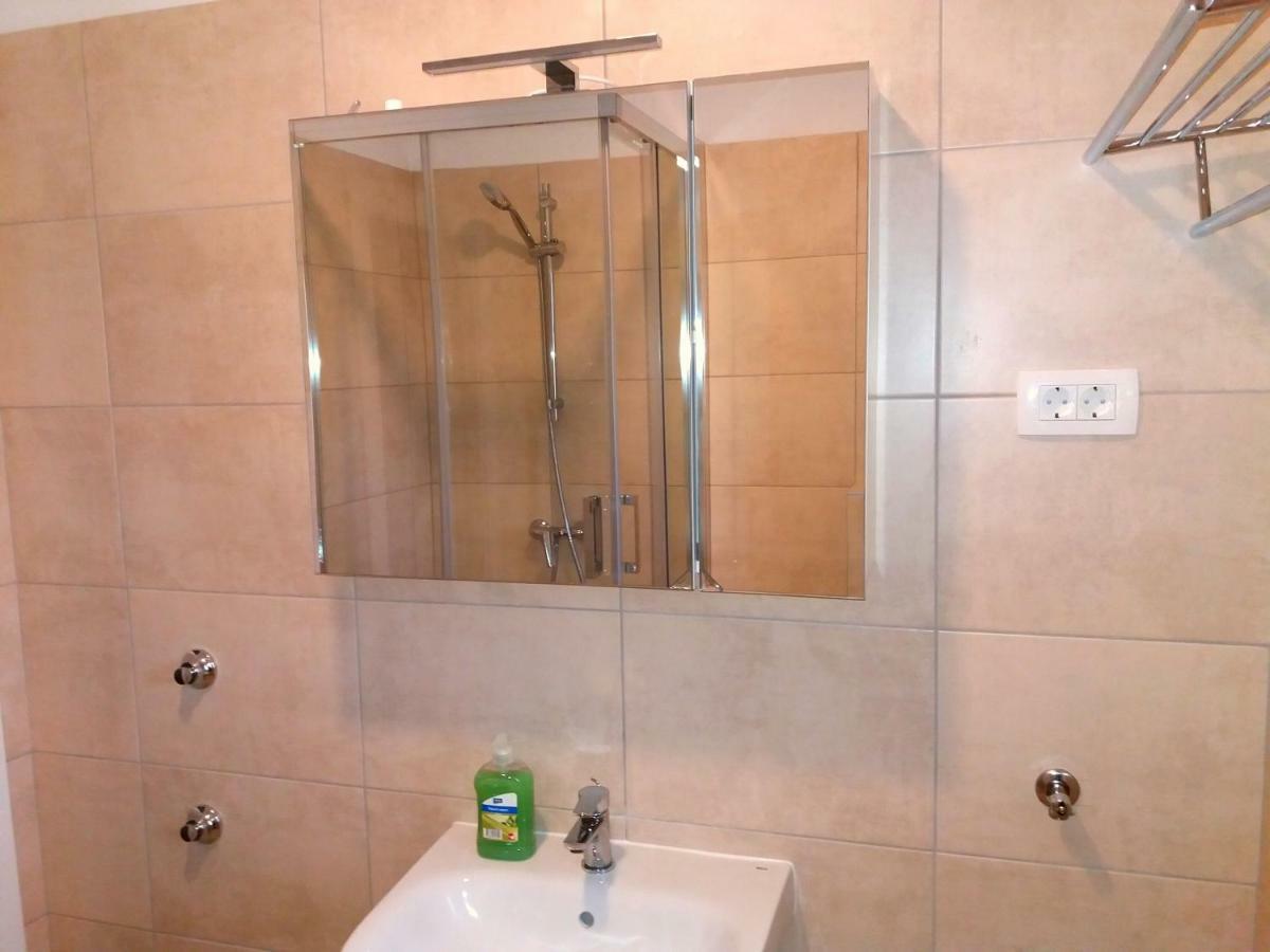 Apartments Mestrovic Lopar Εξωτερικό φωτογραφία