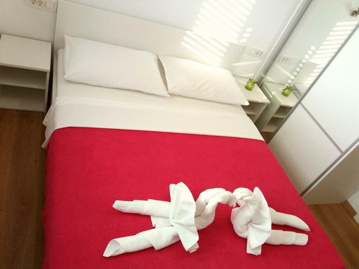 Apartments Mestrovic Lopar Εξωτερικό φωτογραφία