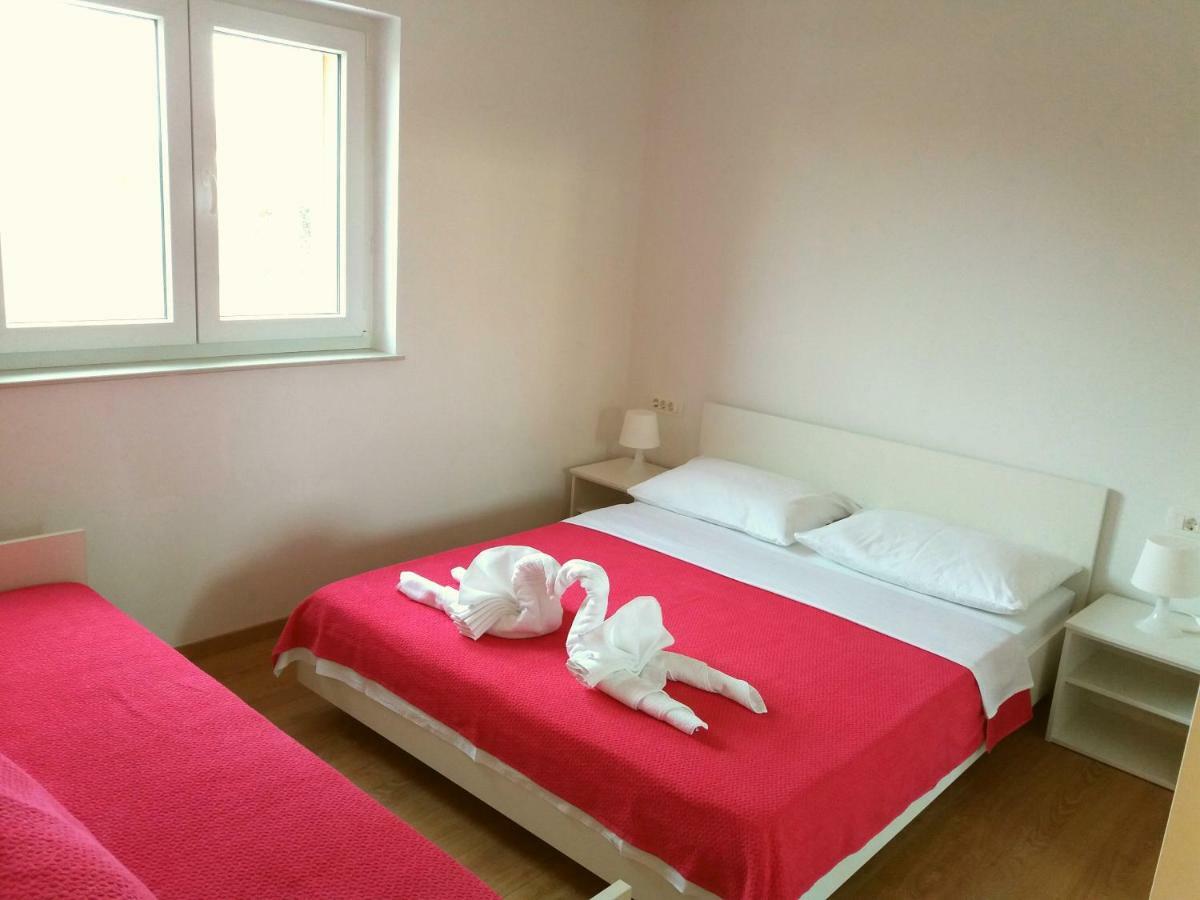Apartments Mestrovic Lopar Εξωτερικό φωτογραφία