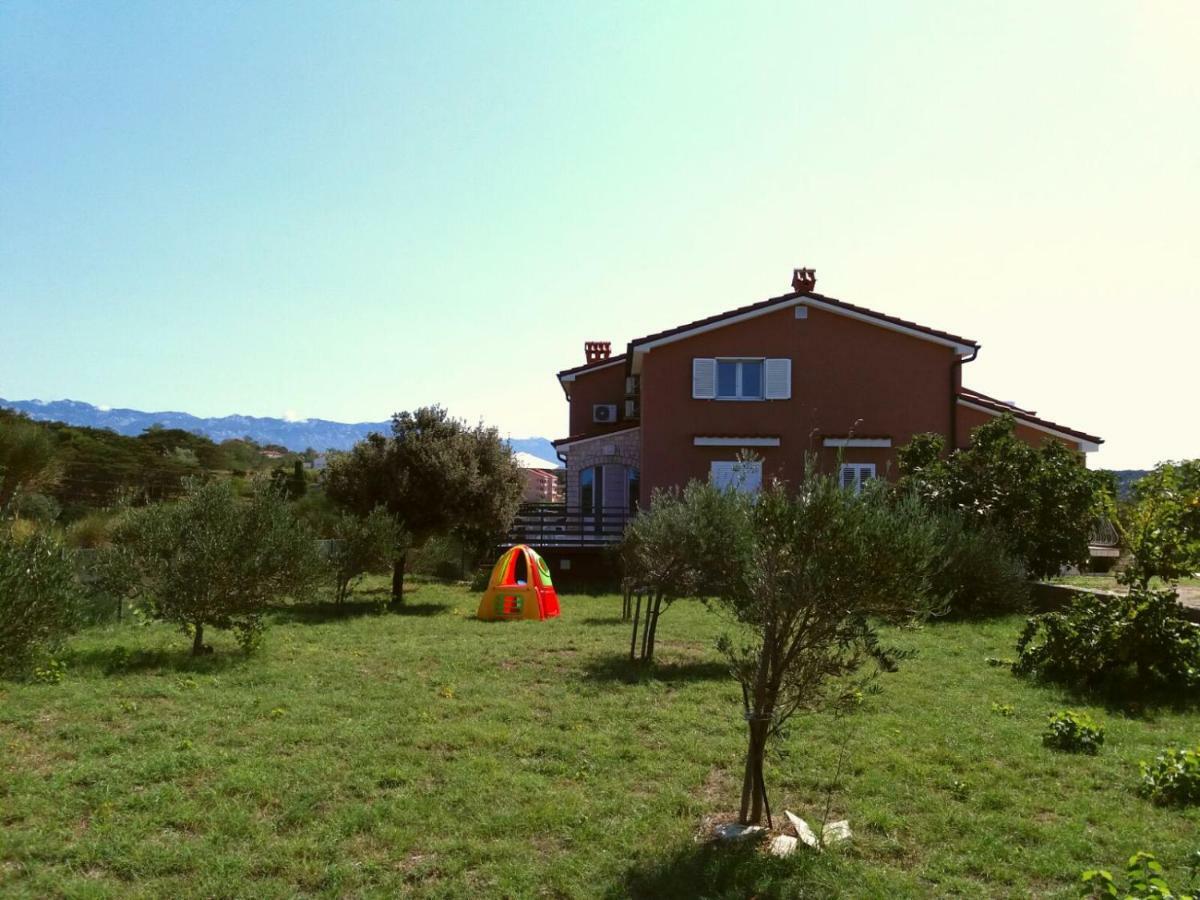 Apartments Mestrovic Lopar Εξωτερικό φωτογραφία