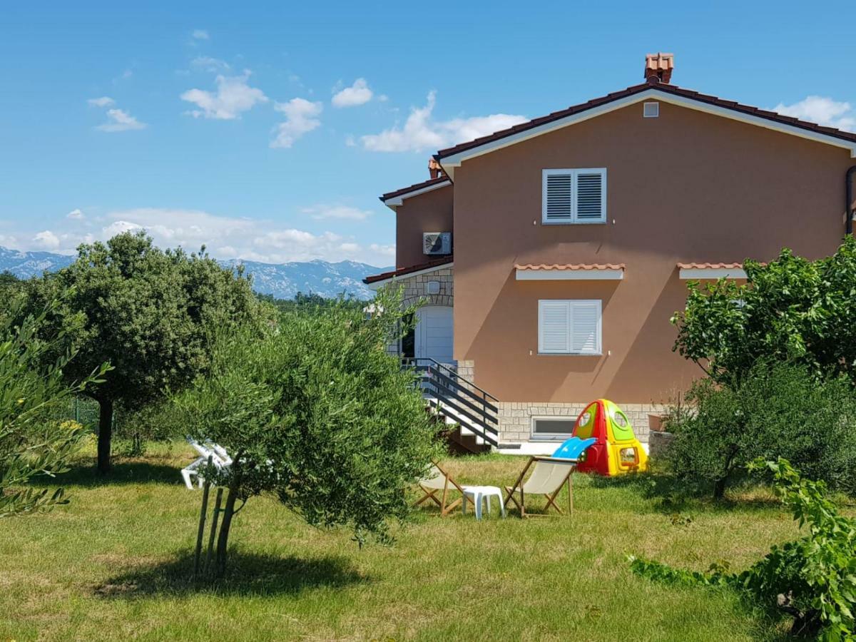 Apartments Mestrovic Lopar Εξωτερικό φωτογραφία