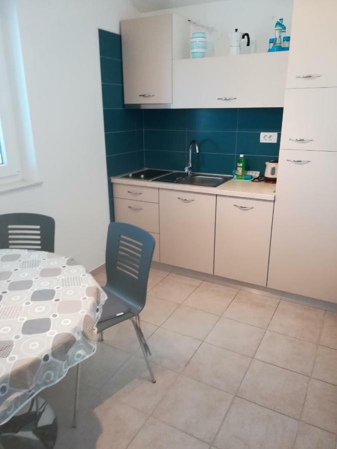 Apartments Mestrovic Lopar Εξωτερικό φωτογραφία